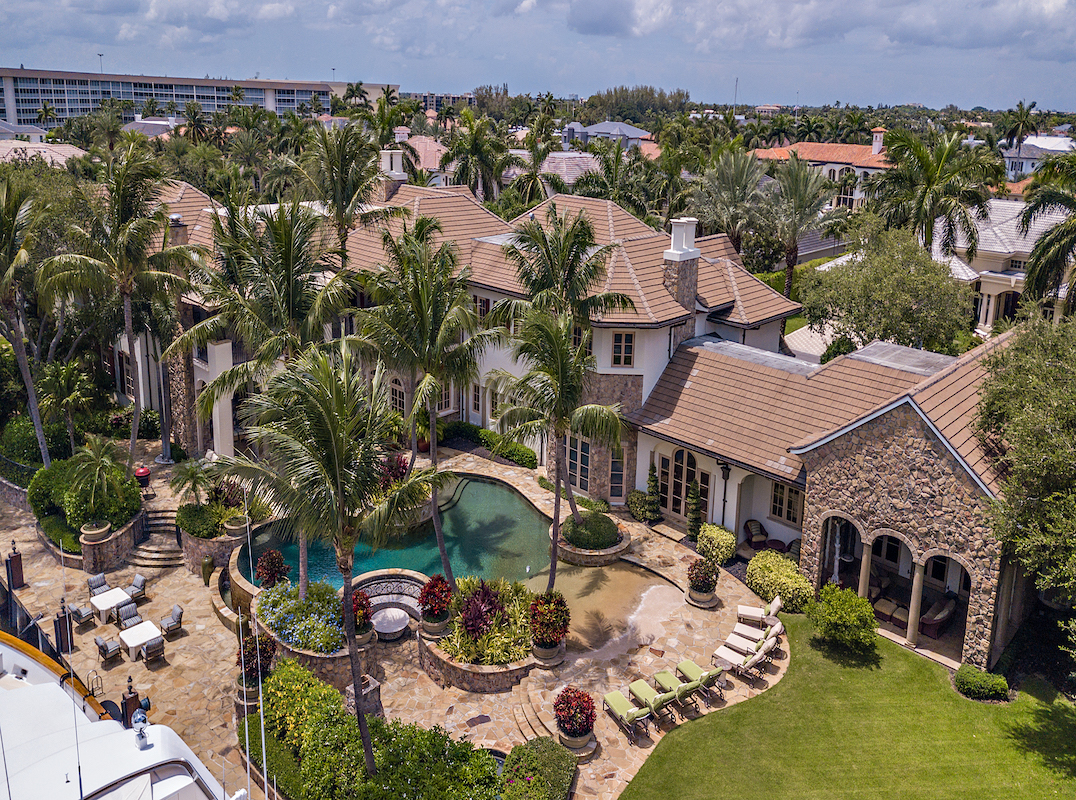 Triple Lot with Over 300ft Water Frontage