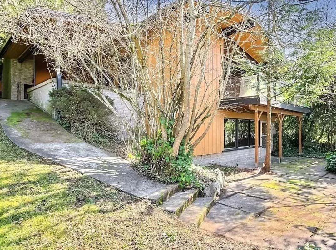 Enatai Mid-Century Lakefront
