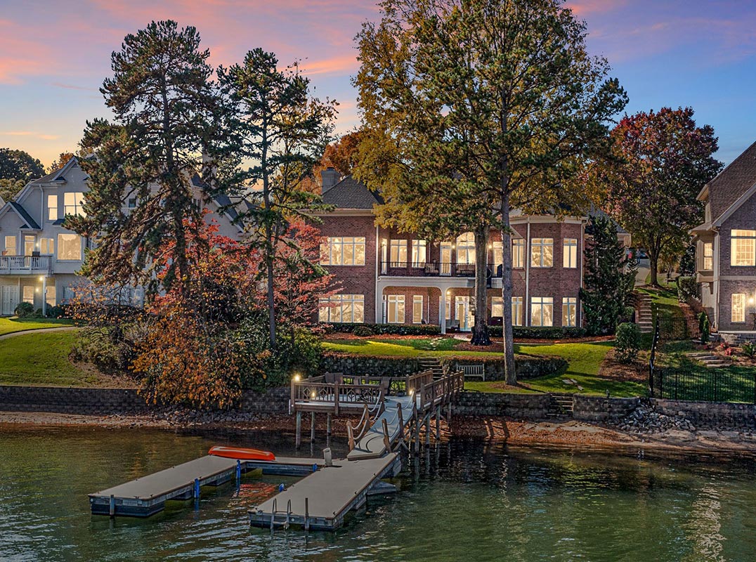 A True Entertainer's Dream on Lake Norman
