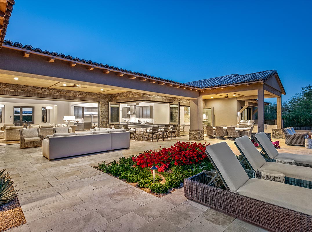 Modern Golf Course Home