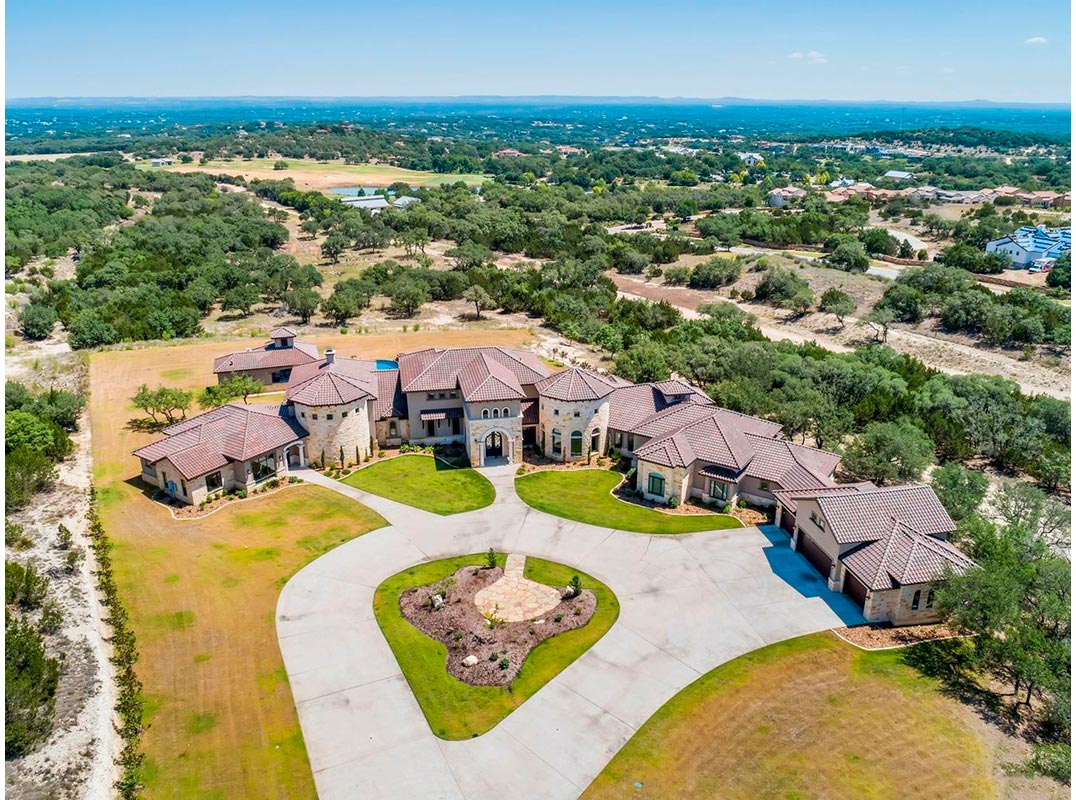 A True Hill Country Estate Will Take Your Breath Away