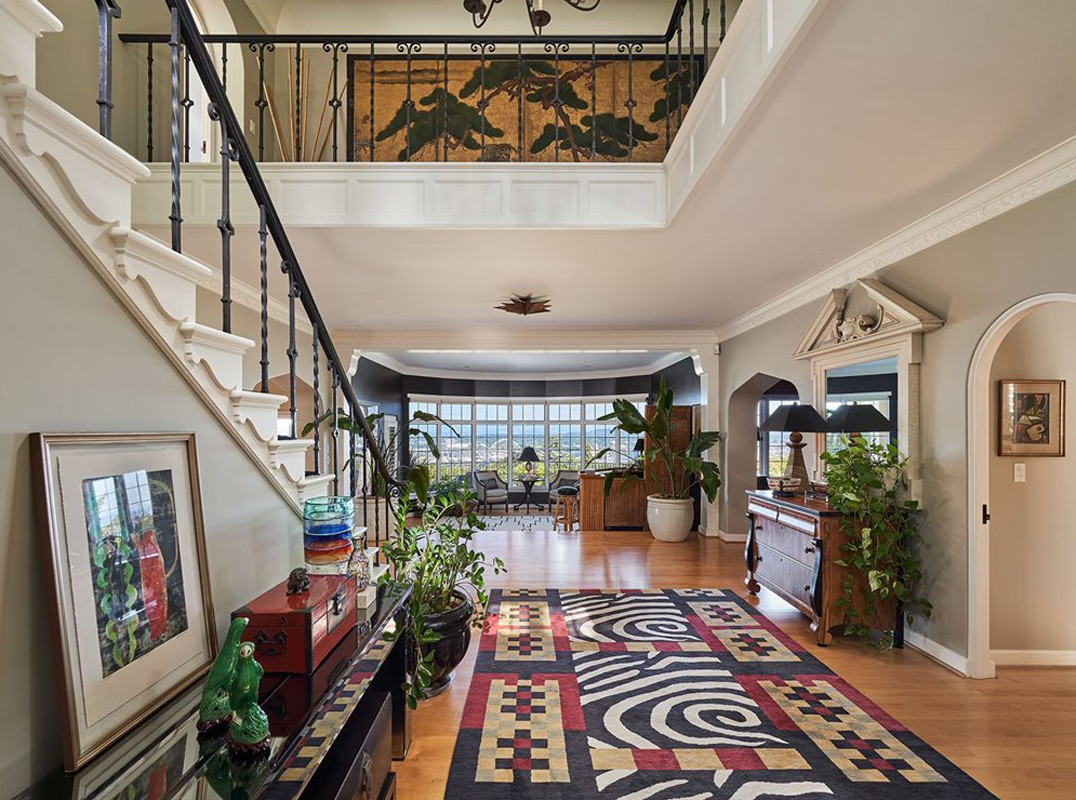 1930 Showstopping Estate in Kings Heights
