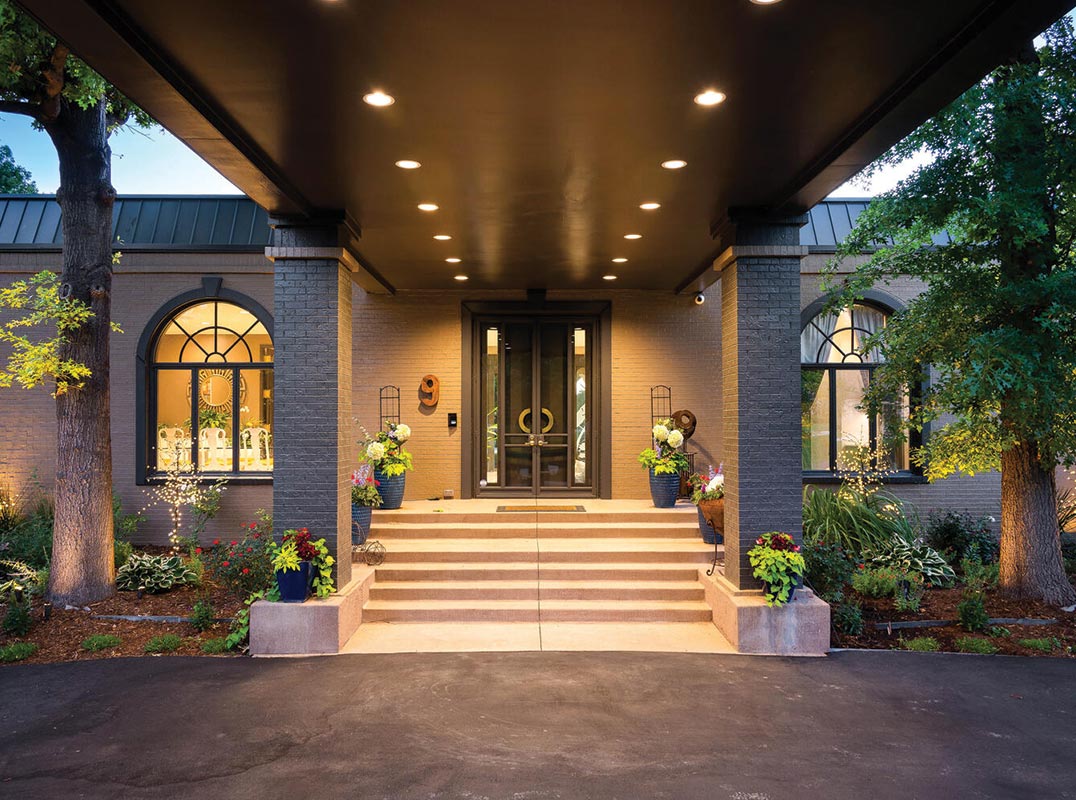Cherry Hills Retro Modern Masterpiece
