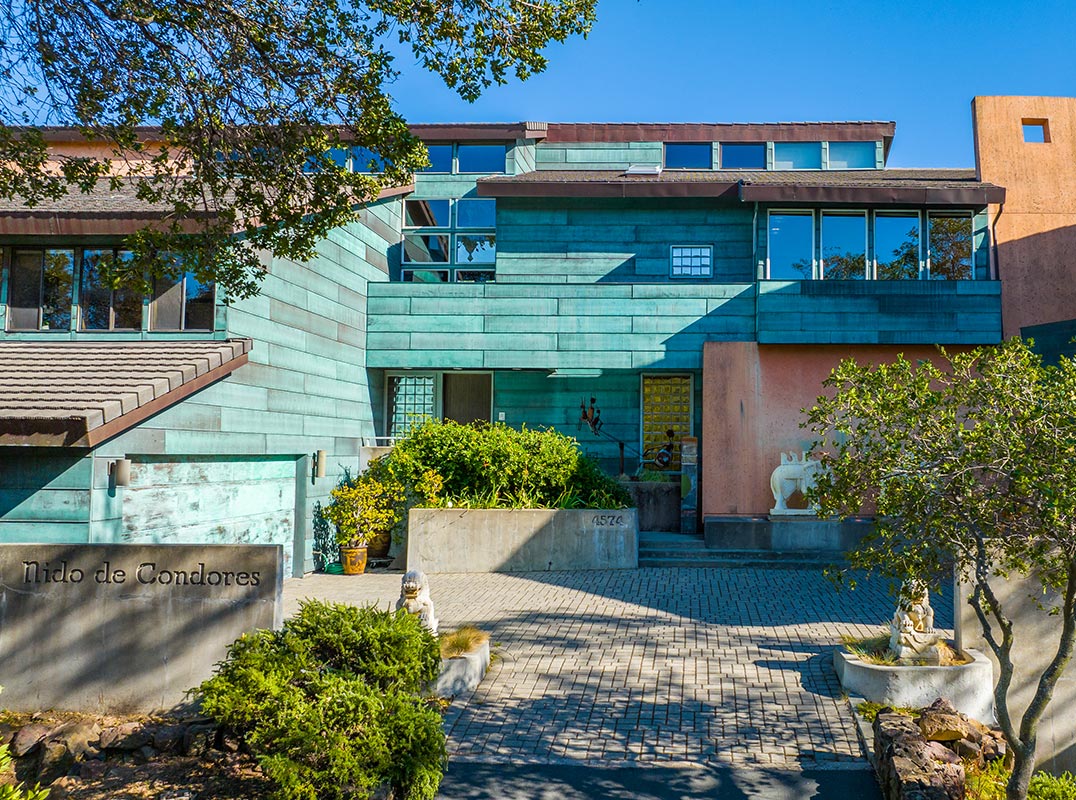 LHM Out of Area Stunning Green Valley Home — An Architectural Masterpiece
