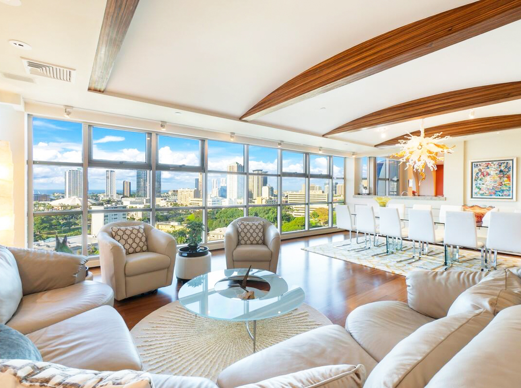 GRAND PENTHOUSE ONE