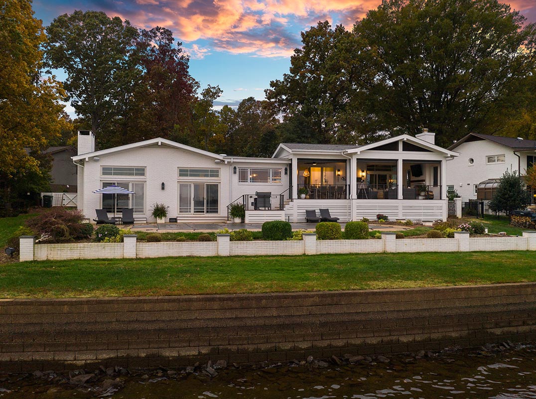 Mid-Century Modern with Long-Range Lake Norman Views