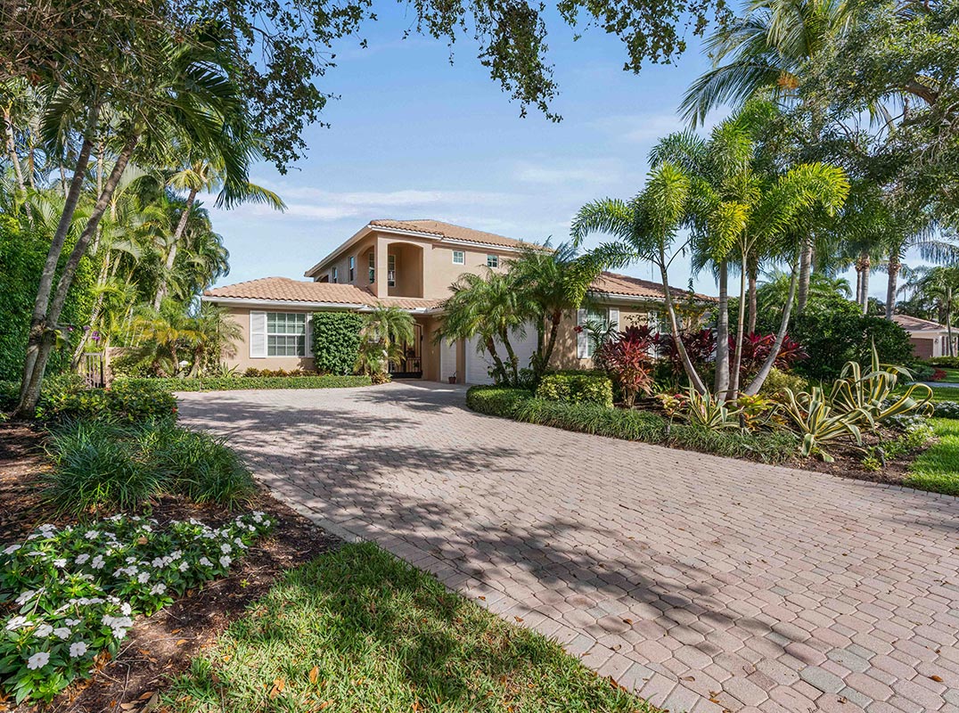 Admirals Cove Golf Village
