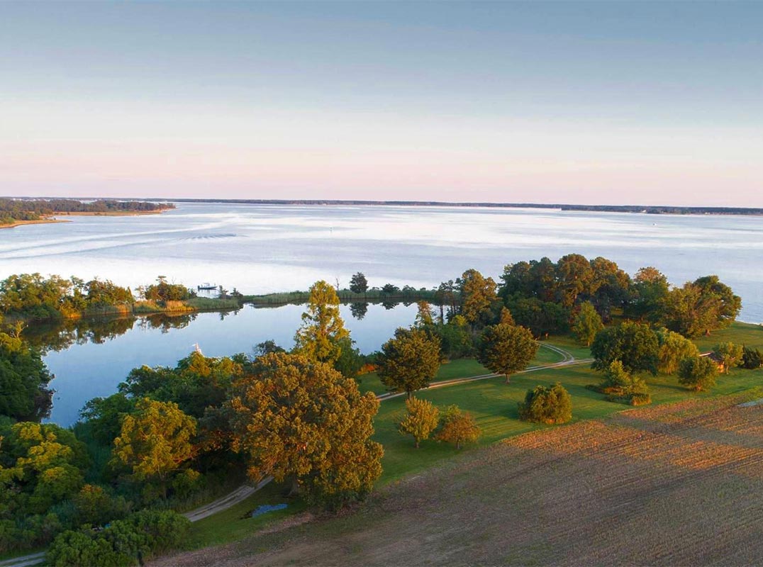 Waterfront Farms on 121 Acres