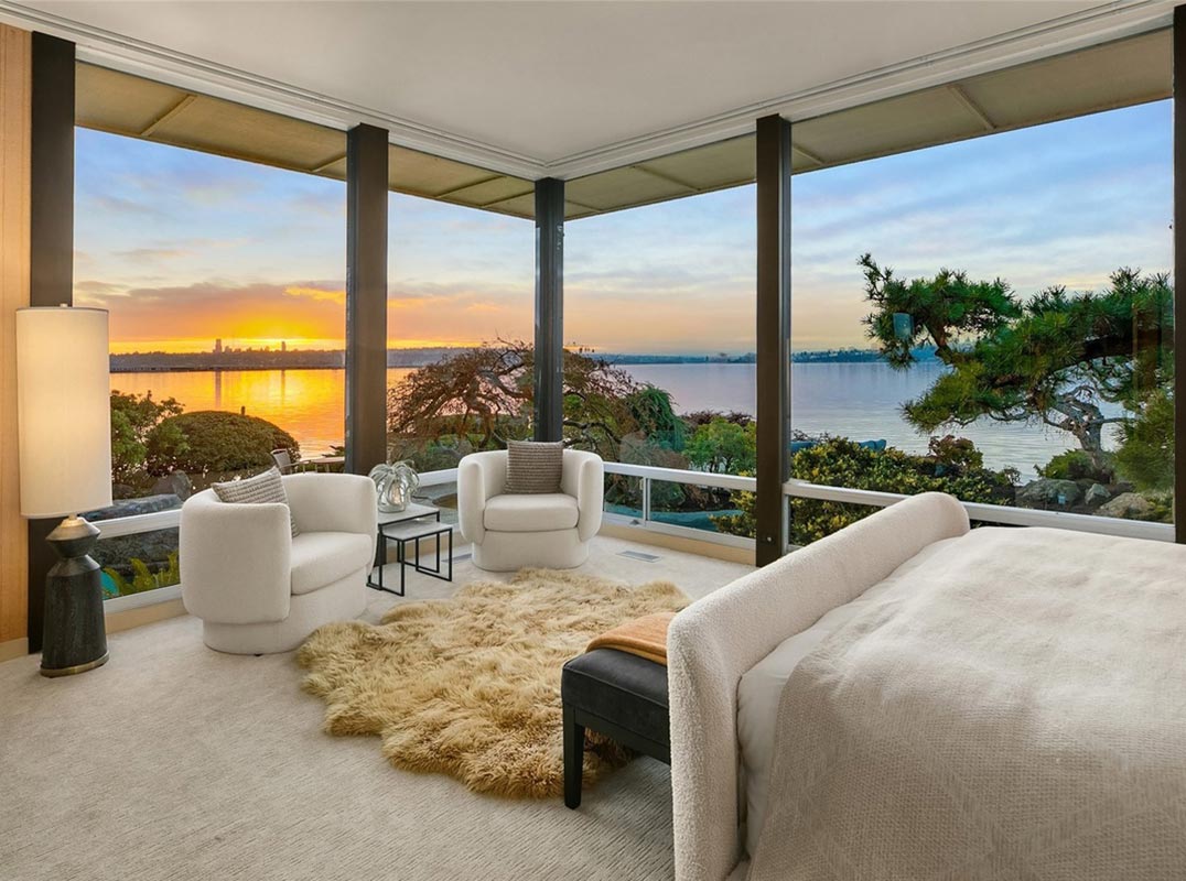 Medina Historic Waterfront Masterpiece
