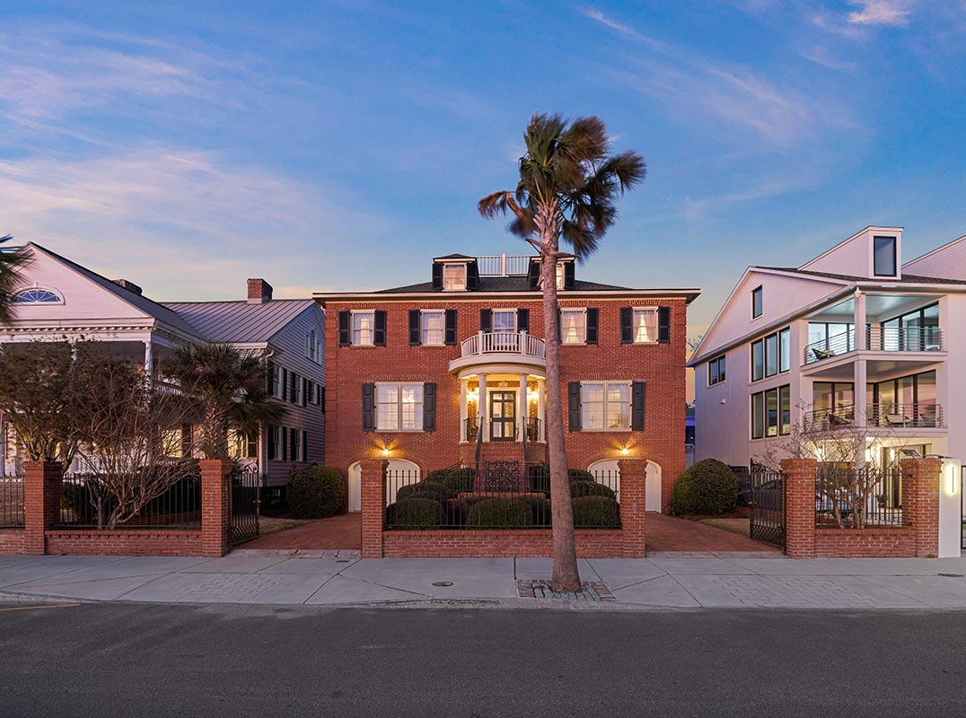 LHM Charleston South of Broad Masterpiece Overlooking the Ashley River
