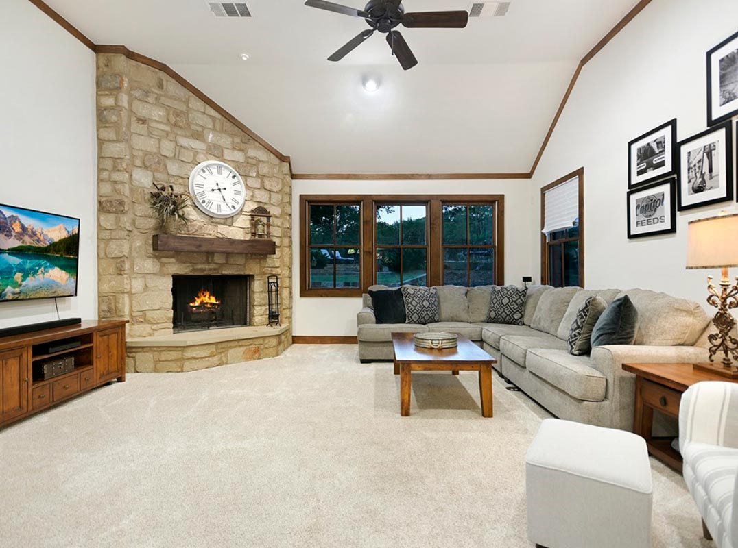 Hill Country Custom Home On  6.3 Acres