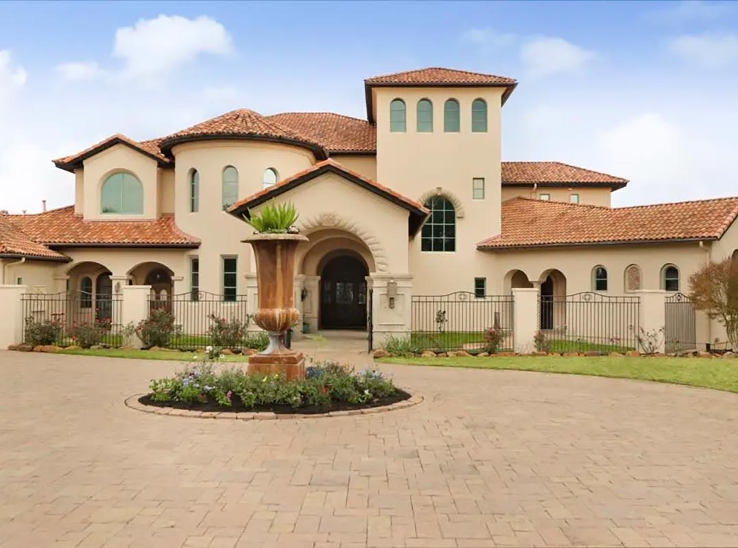 Extraordinary Hill Country Living