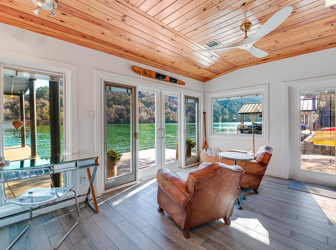 One-of-Kind Lake Austin Site