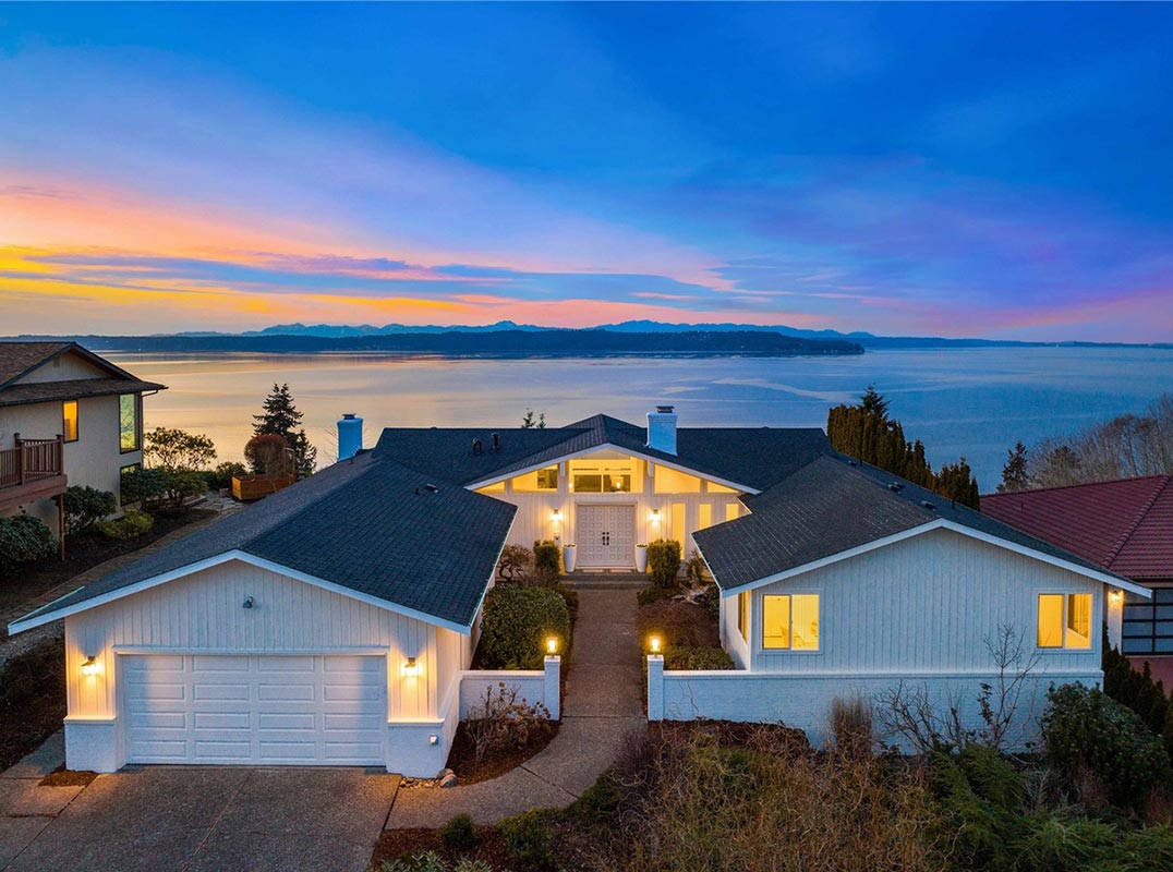 Marine Hills Entertainer Masterpiece