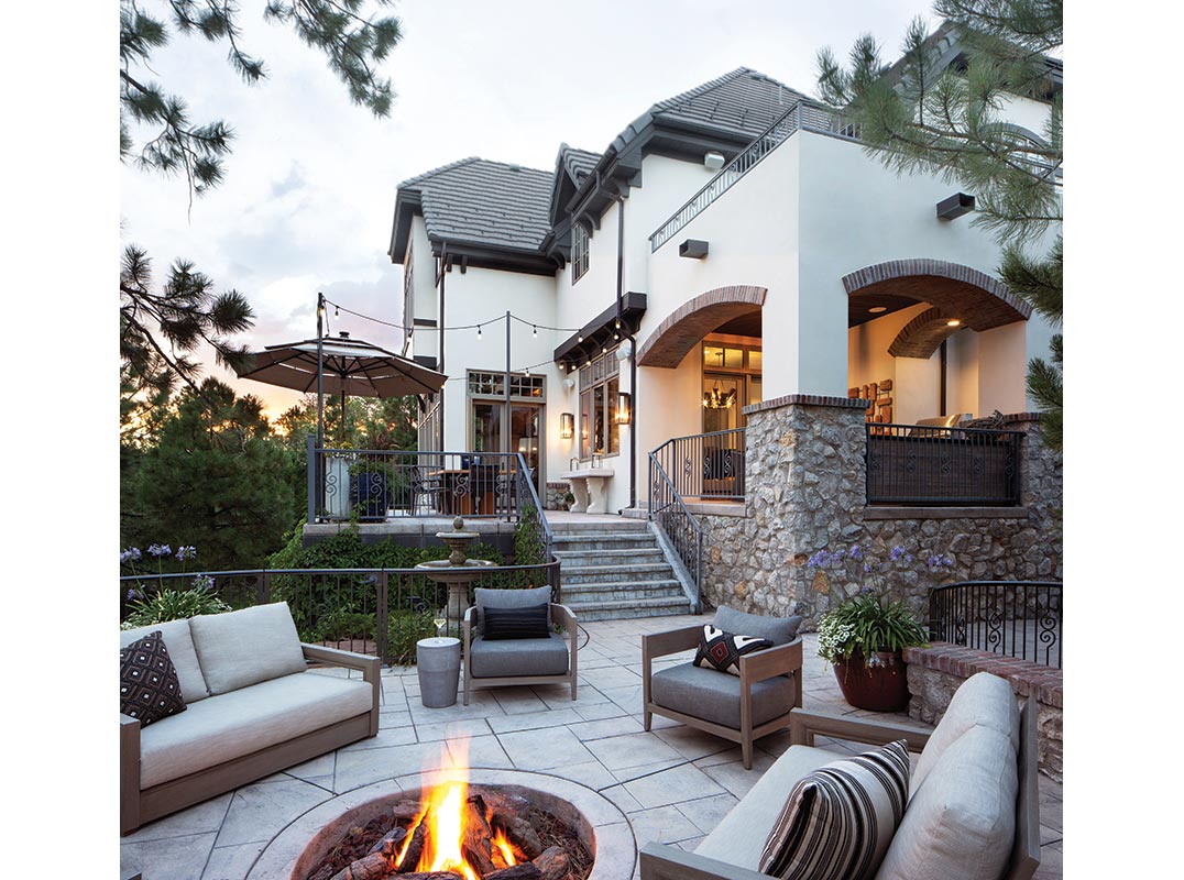 Enchanting Estate with Lavish Interiors
