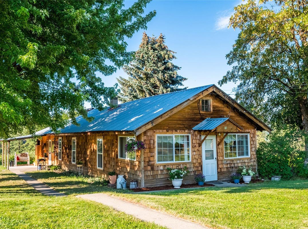 Kettle Falls Acreage Orchard