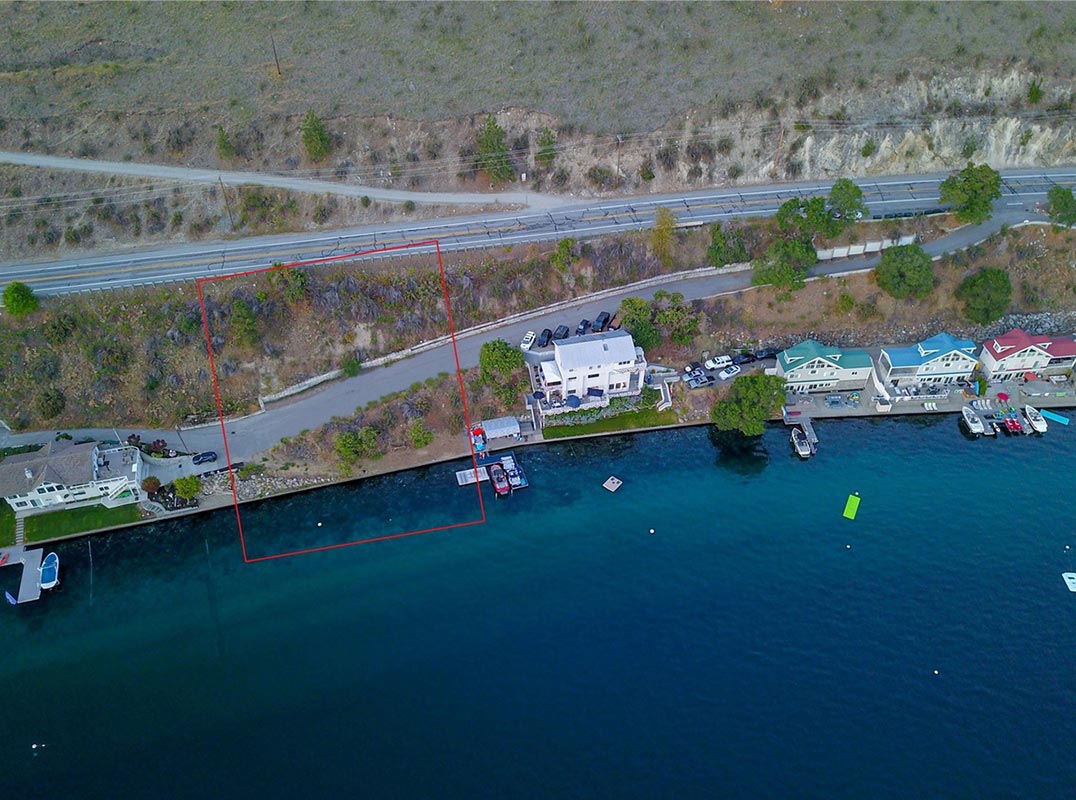 Incredible Lake Chelan Waterfront