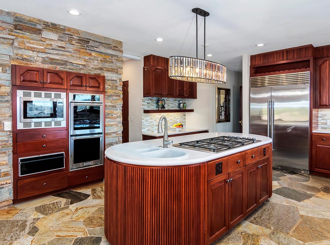 LHM San Francisco's East Bay Architecturally stunning, customcrafted