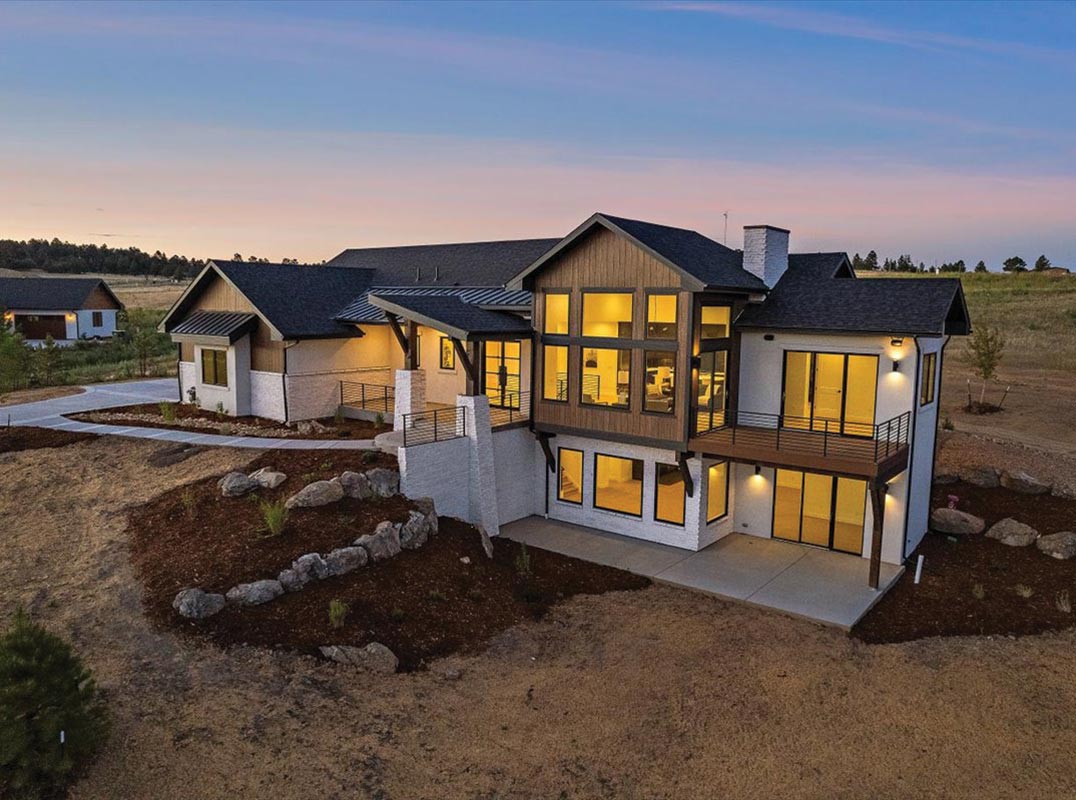 CUSTOM WALK-OUT RANCH STYLE HOME