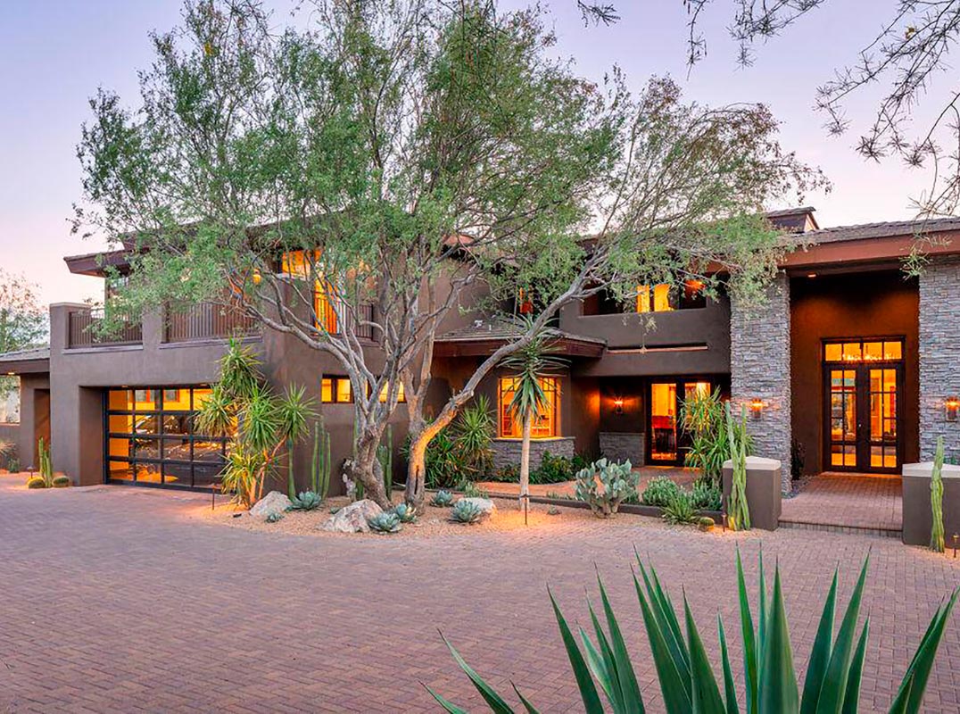 Impeccably Maintained And Upgraded Contemporary Estate