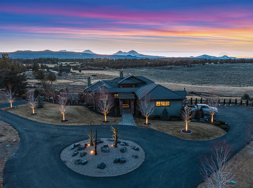 Magnificent Cascade Mountain Views in West Tumalo