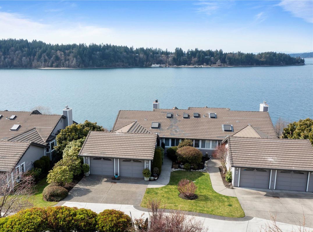 Steilacoom Condo Look-Out