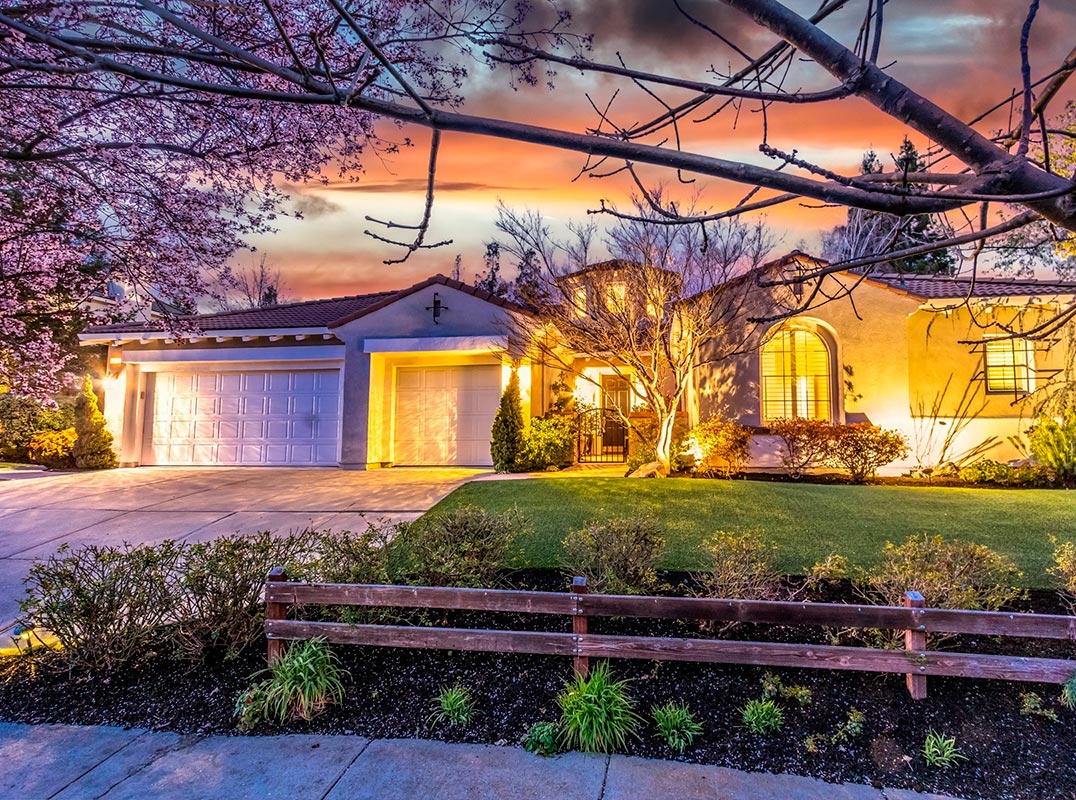 Beautifully Appointed Single-Story Home In Lawrence Estates!