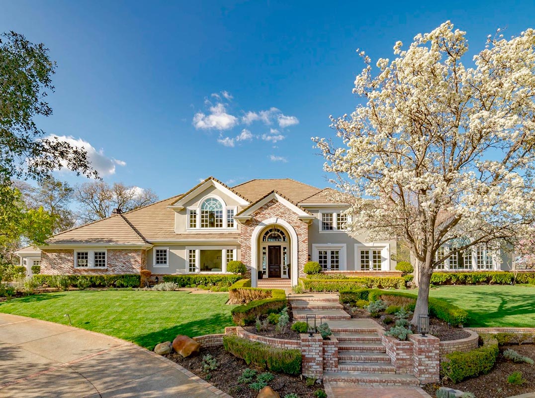 Executive-Style Estate Located In The Prestigious Gated Alamo Ridge 
