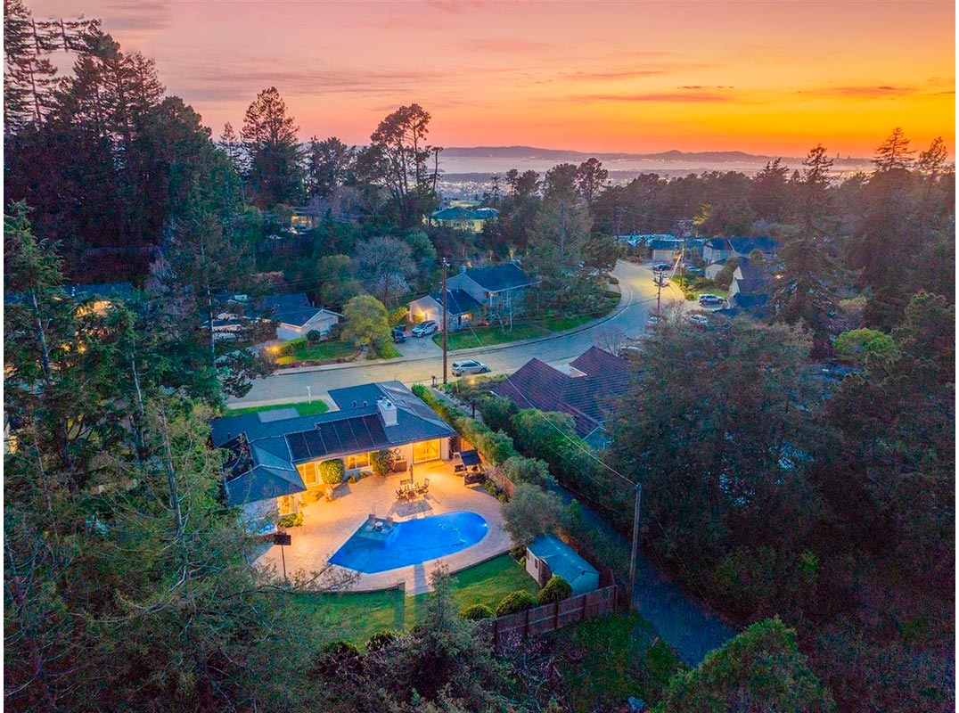  Hollywood in the Hills!