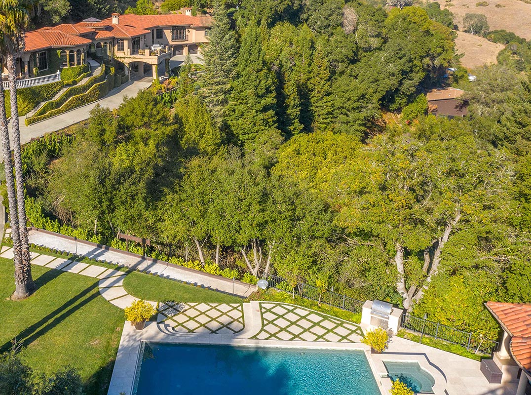 Beautifully Updated Mediterranean estate 