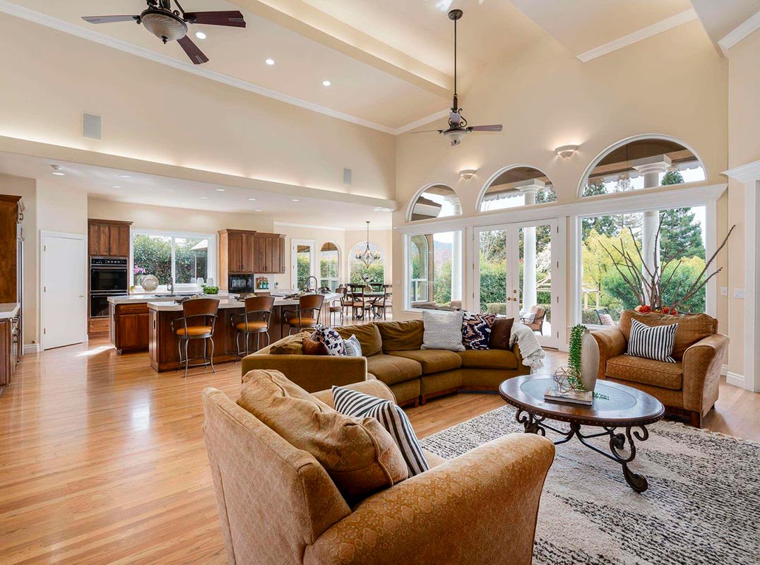 LHM San Francisco's East Bay This stunning Alamo home near Roundhill