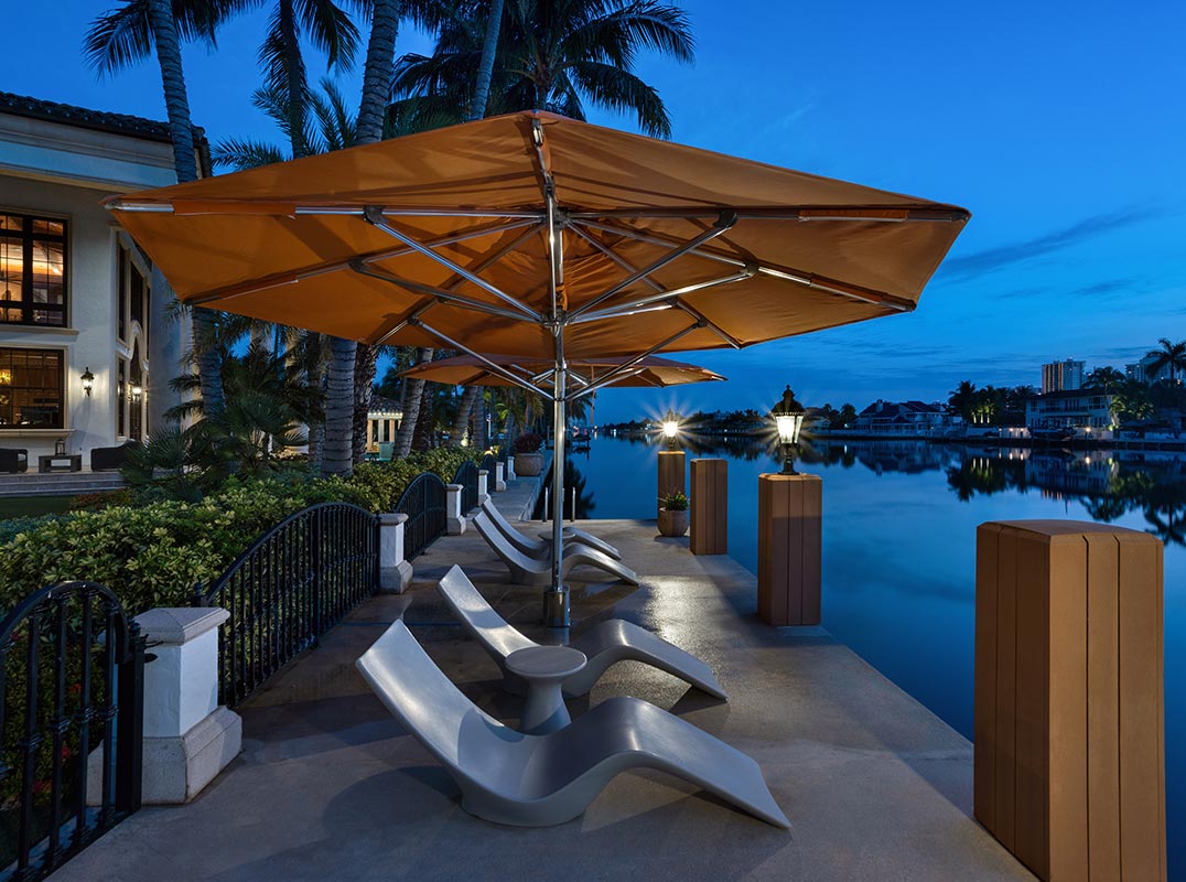Palatial Intracoastal Point Estate