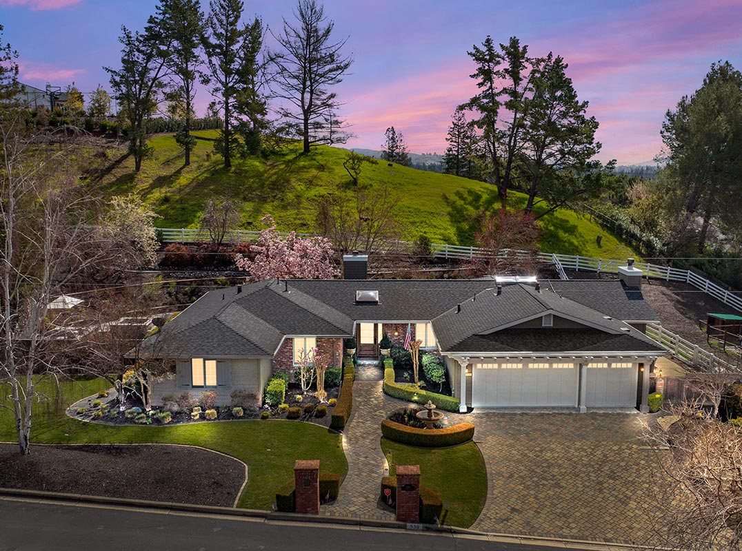 Breathtaking Sunset & Las Trampas Ridge Views