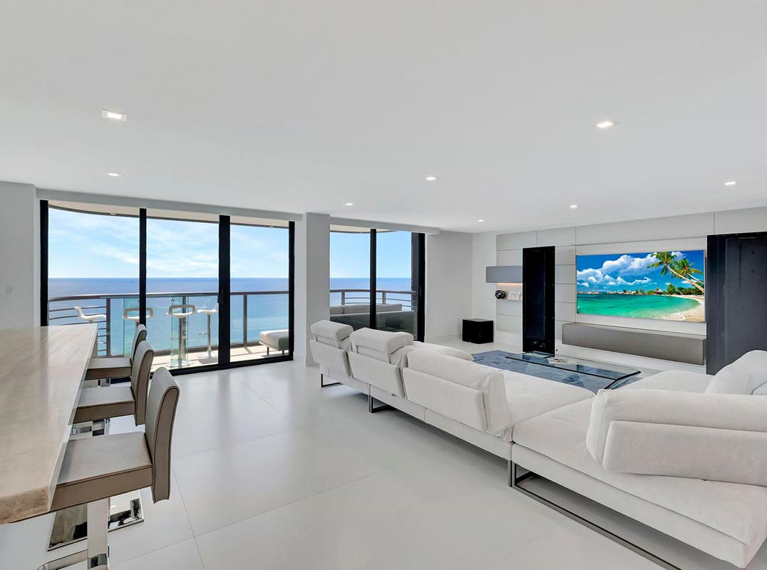 Direct Oceanfront in Marbella
