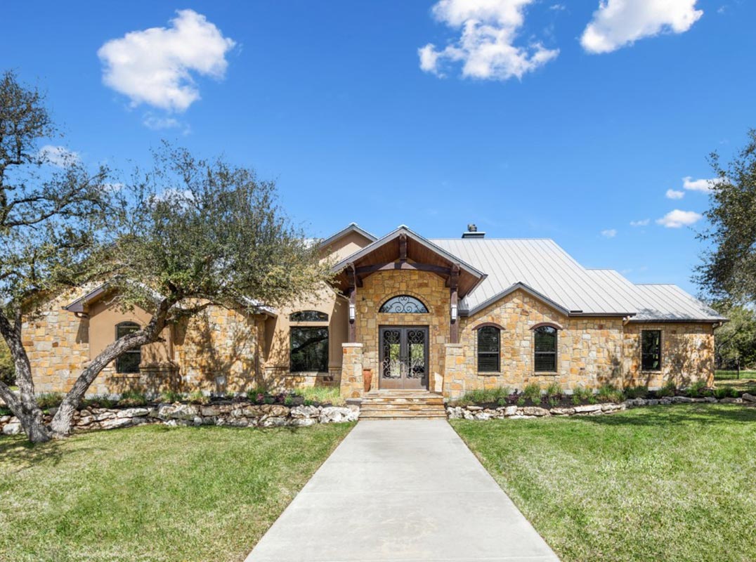 Stunning Hill Country Home, an Entertainers Delight