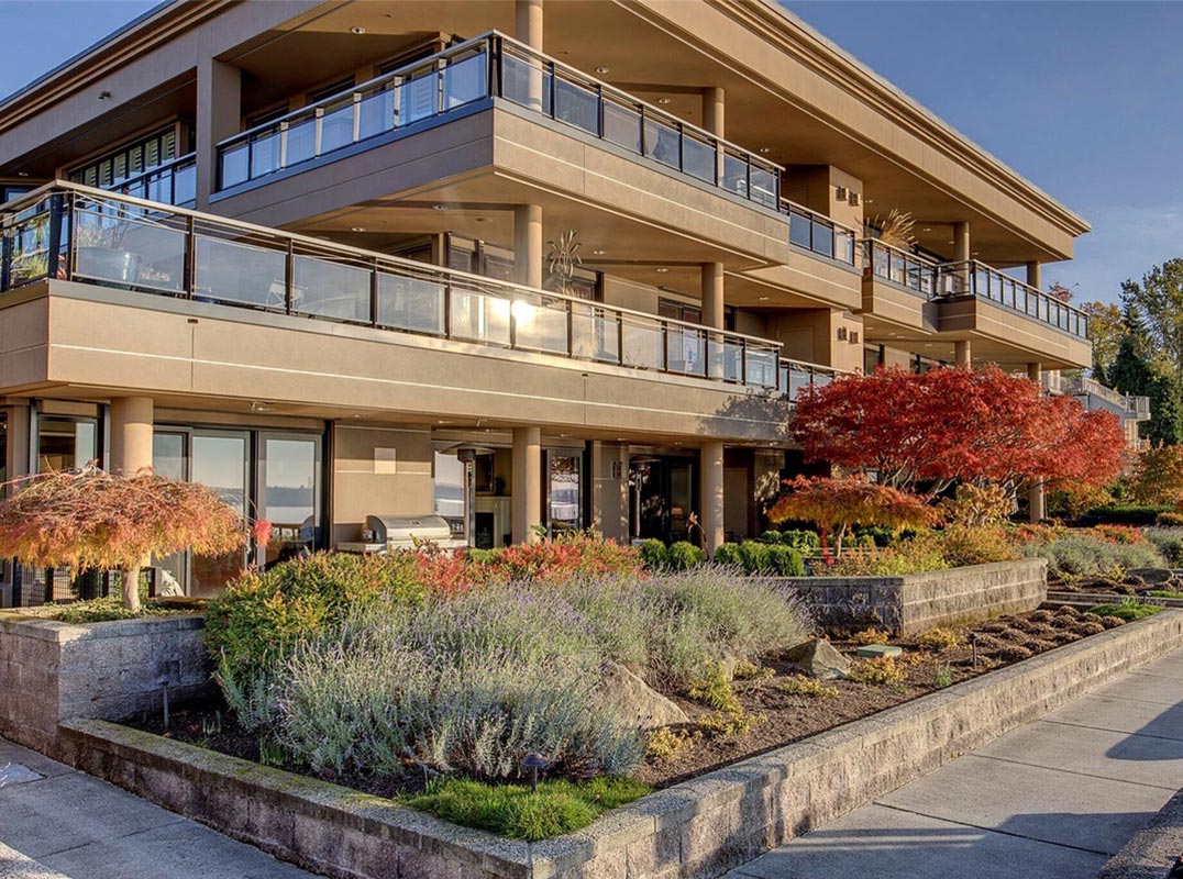 LHM Greater Seattle Downtown Kirkland Waterfront Condo