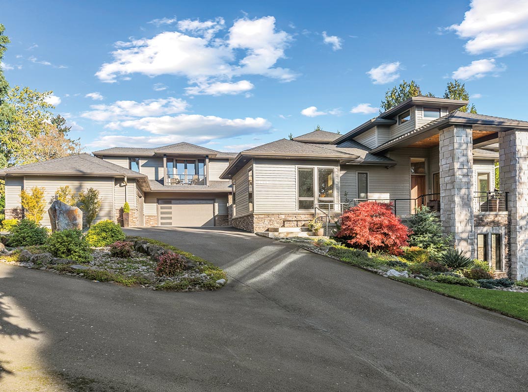Lake Oswego Executive Sanctuary Estate