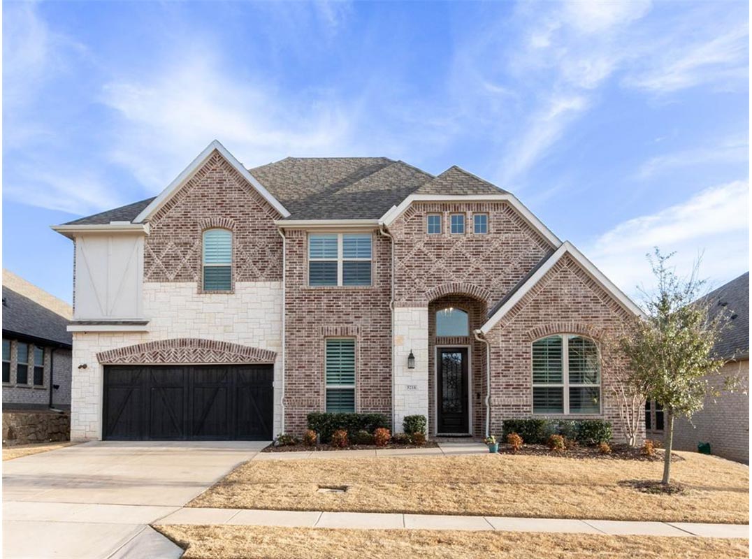 Outdoor Living - Summer Ready & Pristine.