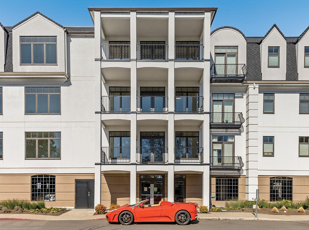 Spectacular Riverfront Condo