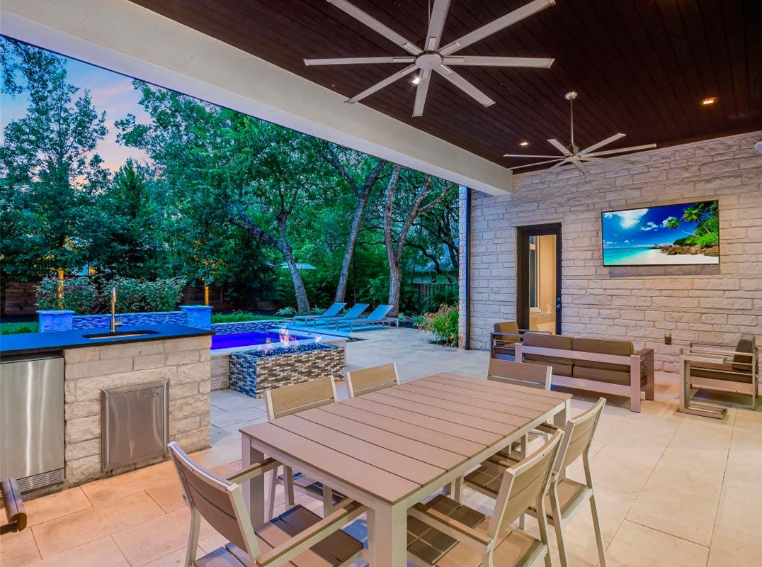 Transitional Modern In Westlake