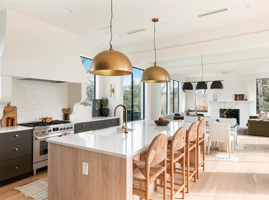 Elegant Jewel Hosting An Abundance Of Natural Light and Luxury Finishes