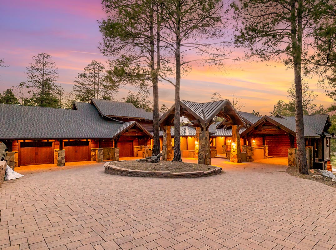 Tranquility Awaits -- Stunning Pine Canyon Estate