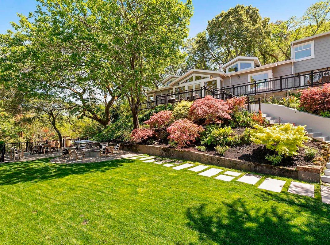 LHM San Francisco s East Bay Nestled Down Private Driveway This lhm-san-francisco-s-east-bay-nestled-down-private-driveway-this