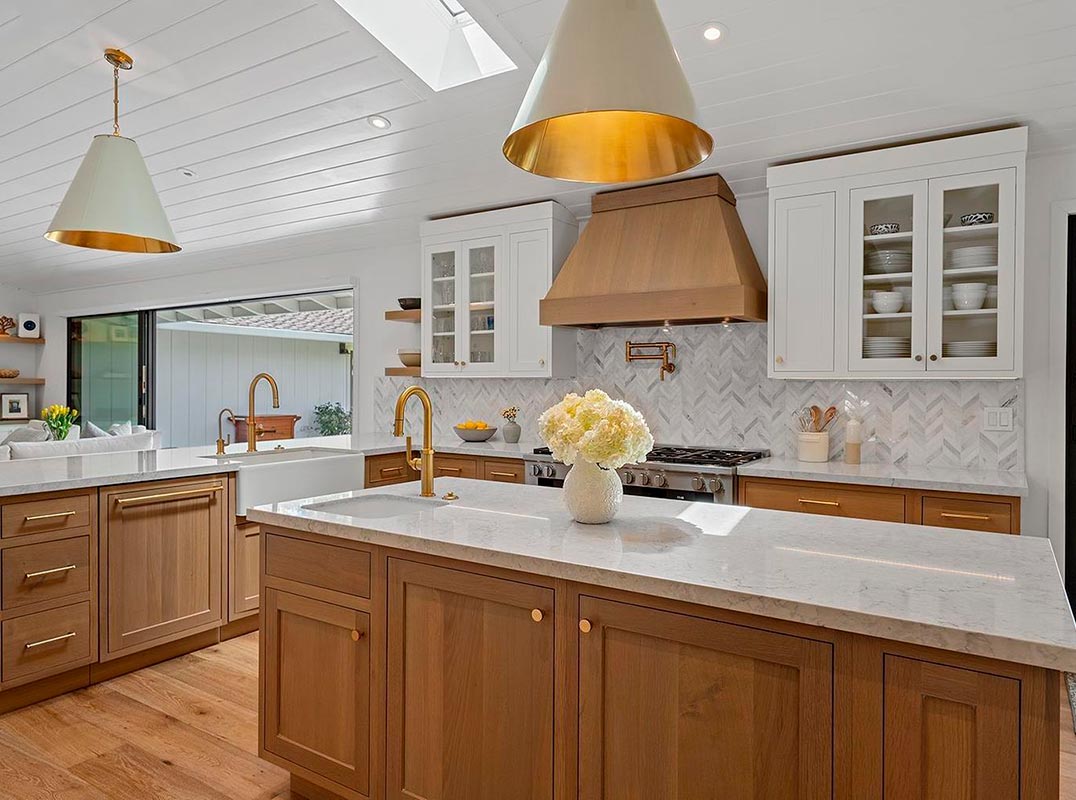 Single Story Rancher! Located On An Quaint Street with Great Curb Appeal.