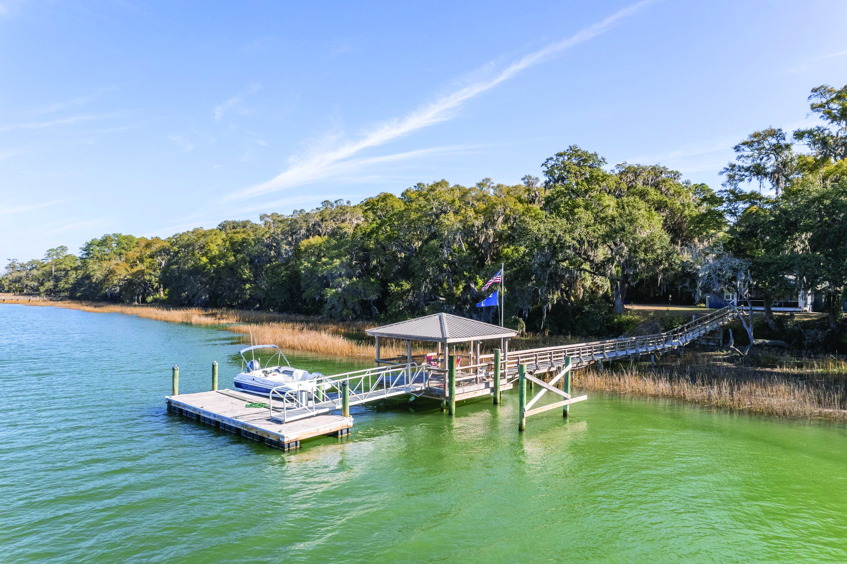 Lowcountry Living on Deepwater! 