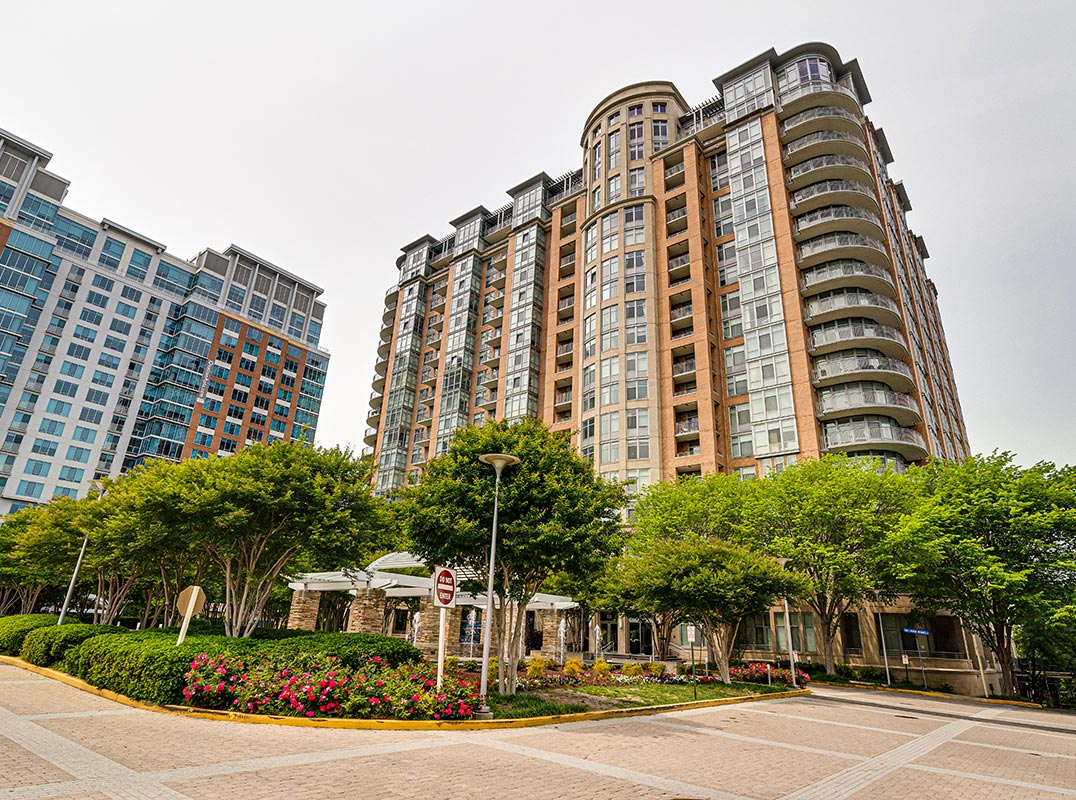 Oak Park Crest Penthouse 