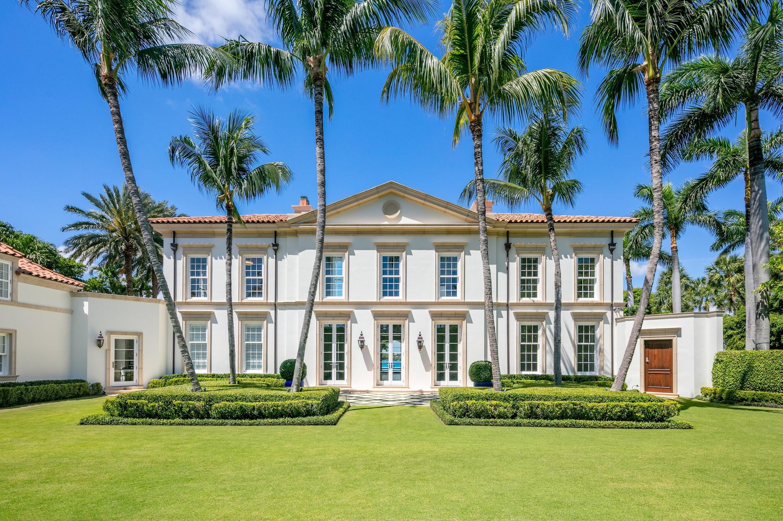 Spectacular Waterfront Estate in Palm Beach’s Esteemed Estate Section