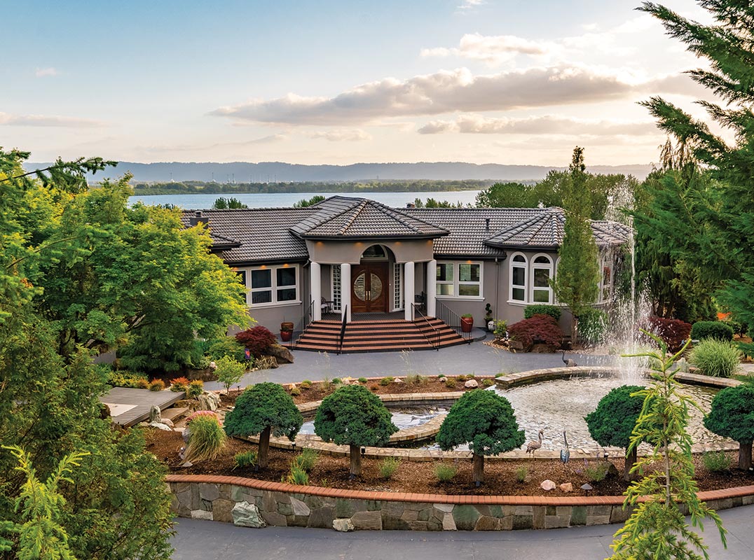 RESORT STYLE LIVING IN GATED COMMUNITY