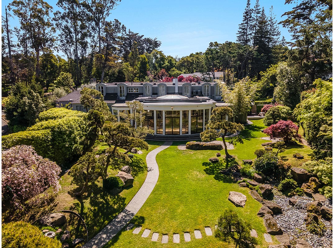 1.1 Acre Lower North Hillsborough Estate