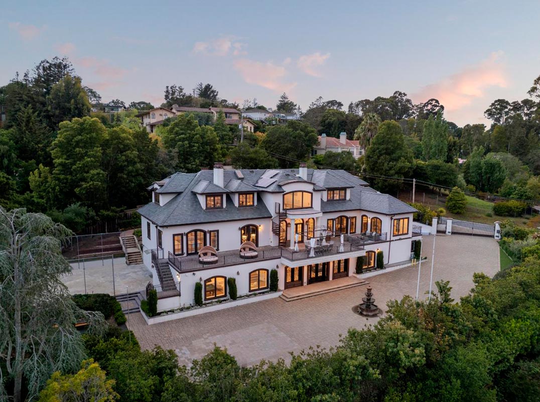 Bay-View Mansion. Hillsborough Sky Palace